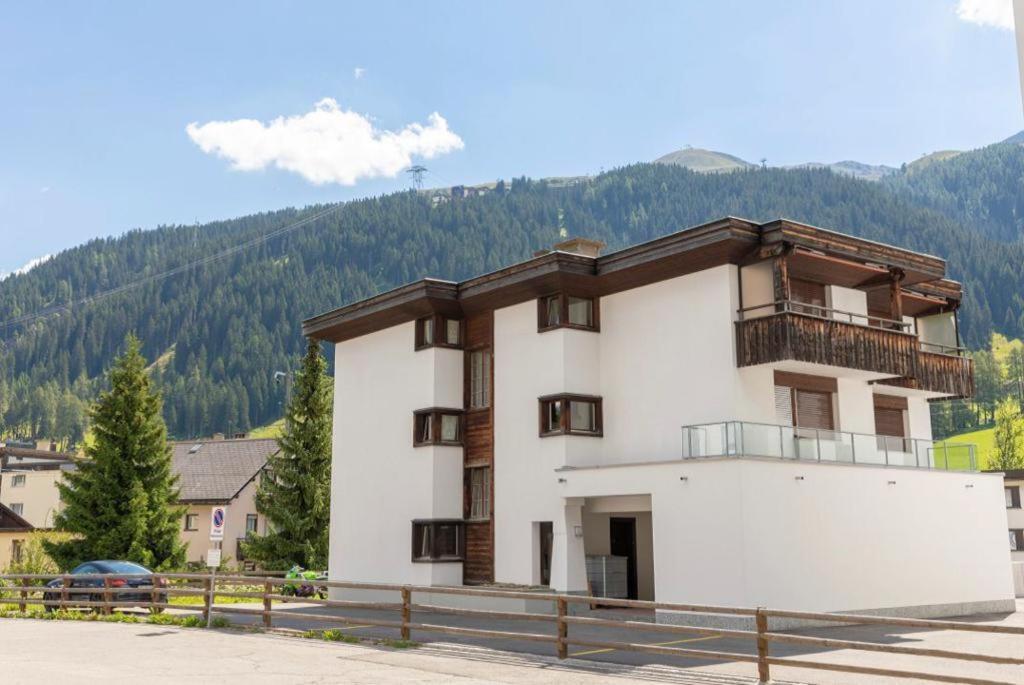 Agrimonia - 5,5-zi Duplex Bis 9 Personen Mit Eigenem Garten Davos